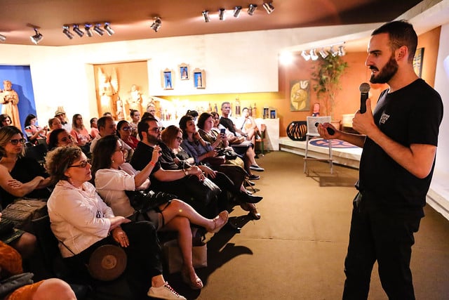 Palestra no Espaço Janete Costa Fenearte 2019