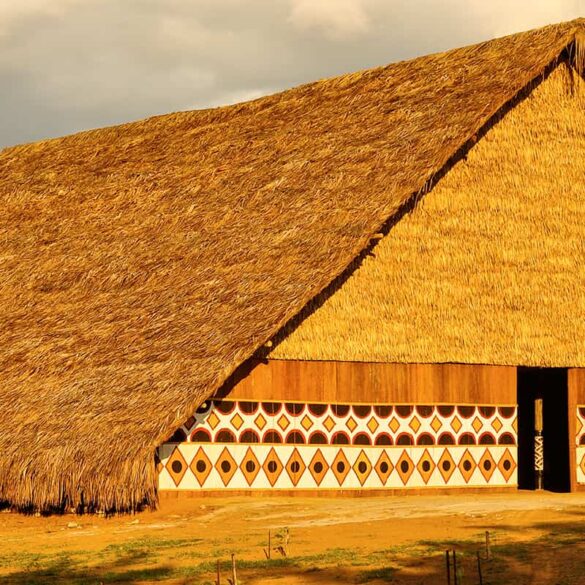 Saiba mais sobre a arquitetura indígena neste conteúdo especial revistaSIM Arquitetura Indigena Destaque Credito Julio Duarte Shutterstock.com 585x585 - Saiba mais sobre a arquitetura indígena neste conteúdo especial