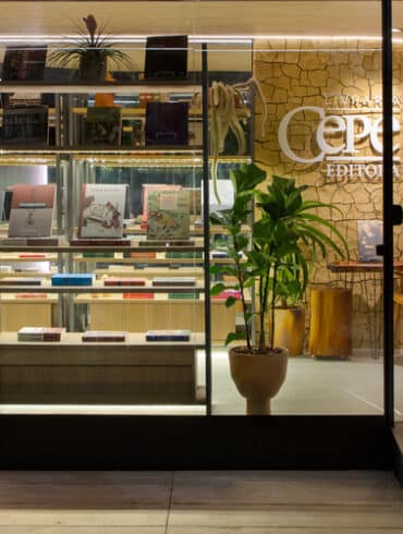 revistasim casacor pe Livraria Cepe Studio eme capa 370x490 - CASACOR Pernambuco investe em ambientes externos gratuitos
