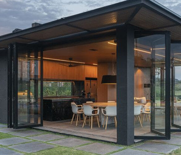 Confira os detalhes de uma casa de veraneio para você se inspirar revistasim casa de veraneio estrutura metalica estudio Marion capa 585x500 - Confira os detalhes de uma casa de veraneio para você se inspirar