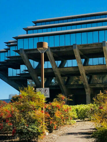 Confira um roteiro de arquitetura em San Diego, na Califórnia revistasim Roteiro de arquitetura em San Diego California Geisel Library capa 370x490 - Confira um roteiro de arquitetura em San Diego, na Califórnia