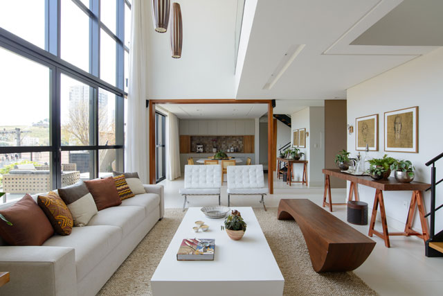 moradora e duplex H10 - Arquiteta transformou o Duplex de 240m&sup2; em casa e escrit&oacute;rio