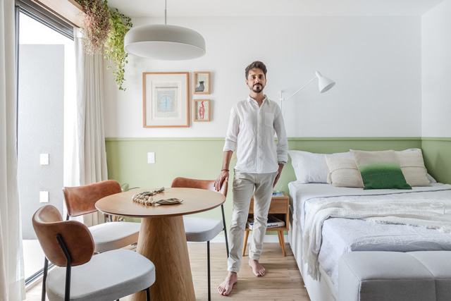 Projeto de studio de 40 m² vira moradia funcional e aconchegante em SP Reforma Studio Sao Paulo Rapahel wittmann 04 - Projeto de studio de 40 m² vira moradia funcional e aconchegante em SP